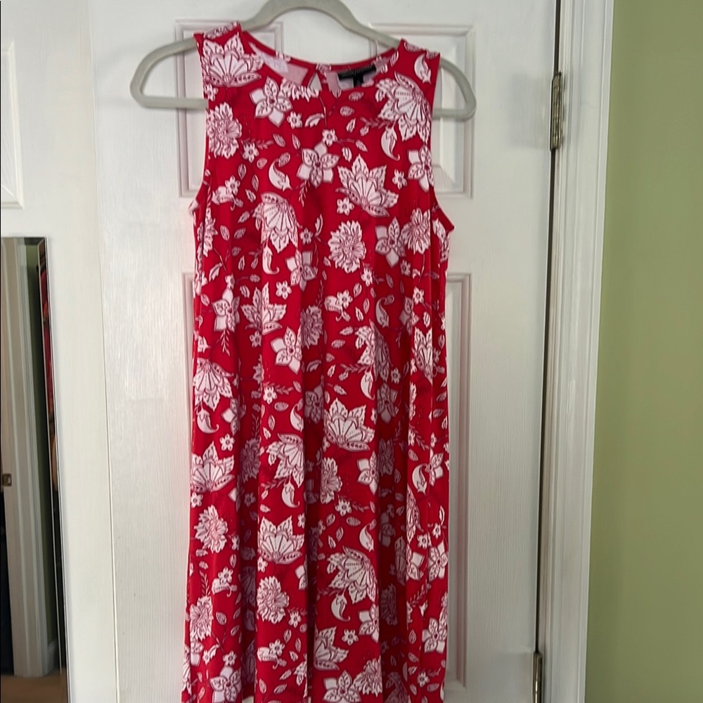 Women’s Floral Sleeveless Red Dress.Sz-S.Never worn